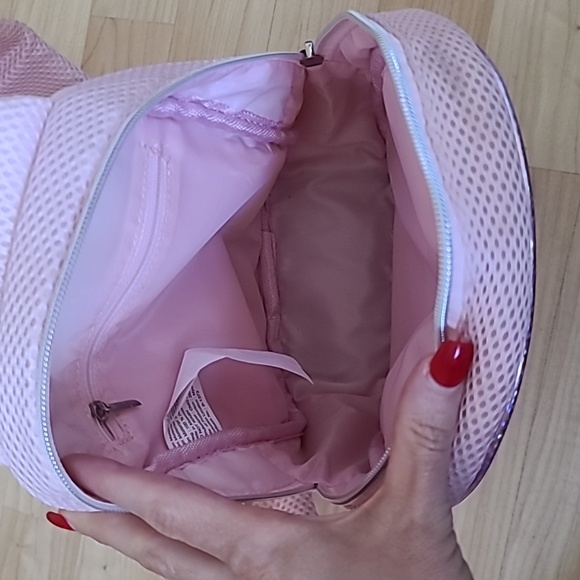 OMG Miss Gwen's ACCESSORIES Pink OMBRE HEART LOVE BACKPACK 9"×7" - Picture 3 of 6